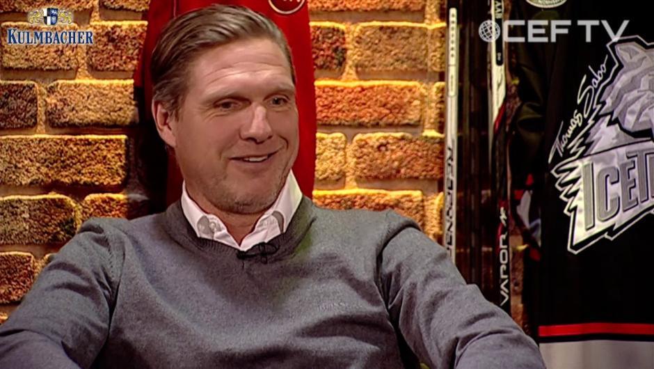 Martin Driller in der Sportkabine bei den Kollegen von FF